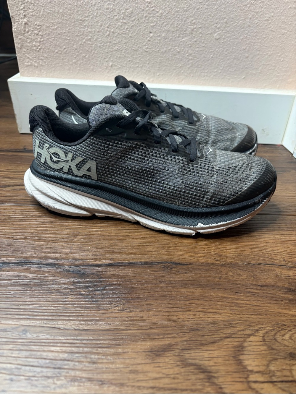 Hoka Clifton 9
